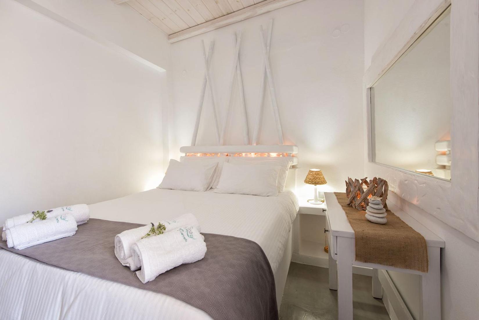 Blue Waves Suites&Apartments - To Kyma Drios Extérieur photo